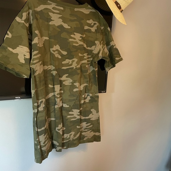 Good American tee - Picture 5 of 5